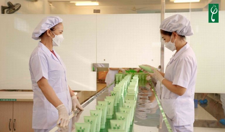 Nam Dược Hải Long chuyên nghiên cứu và sản xuất sản phẩm sữa rửa mặt không bọt
