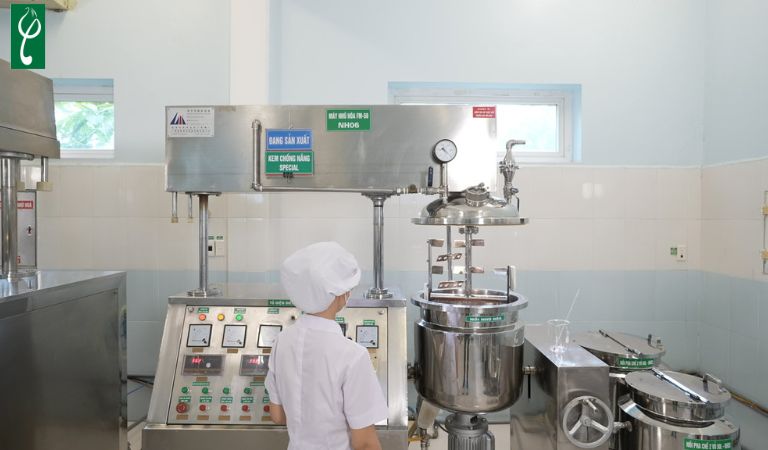 Gia công sữa rửa mặt Móng Cái