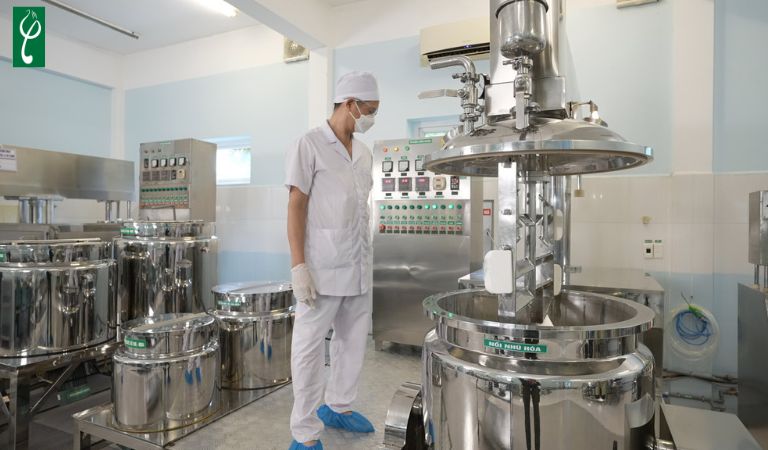 Gia công dầu gội đầu trị nấm đặc trị, giảm tình trạng ngứa ngáy Nam dược Hải Long sản xuất dầu gội trị nấm an toàn