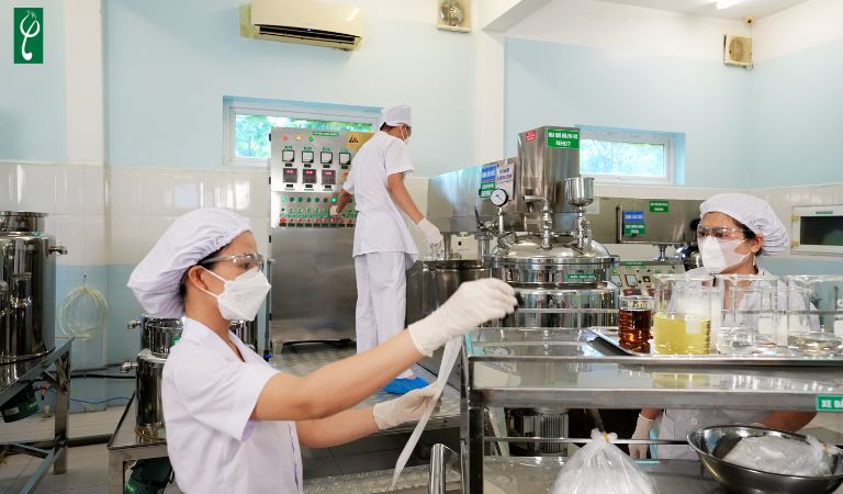 sản xuất mỹ phẩm