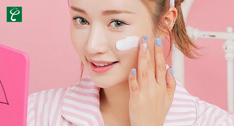 Bạn có thể thoa kem chống nắng ít nhất 20 phút trước khi đi ra ngoài