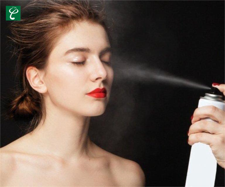 Xịt khoáng và kem chống nắng mang lại nhiều lợi ích cho làn da