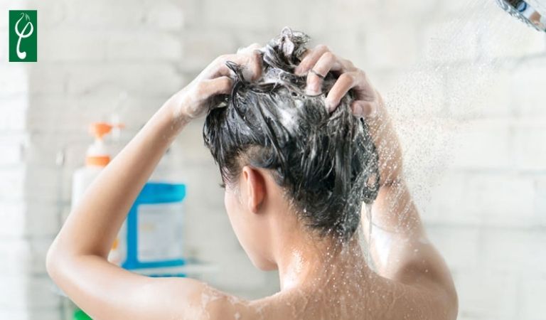 Gội đầu bằng nước lạnh tóc có nhanh dài không