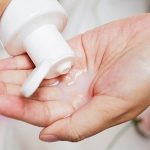 Nên dùng dung dịch vệ sinh phụ nữ mấy