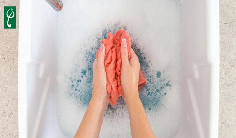 cách giặt sạch vết ố vàng trên quần lót