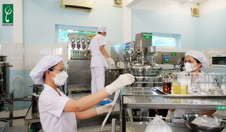 gia công nước hoa hương lavender