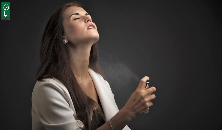 pha nước hoa với nước có sao không