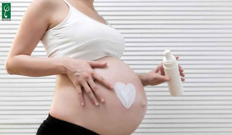 bà bầu tắm sữa tắm được không
