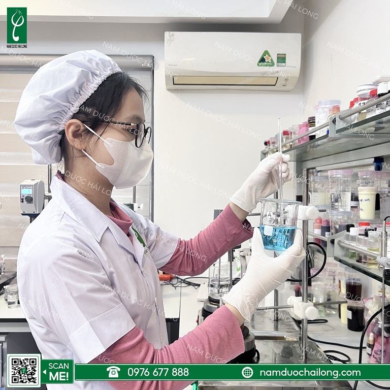 Sản xuất mỹ phẩm cho da khô từ tinh túy thảo dược, cấp ẩm chuyên sâu Quy trình sản xuất mỹ phẩm cho da khô chuyên nghiệp