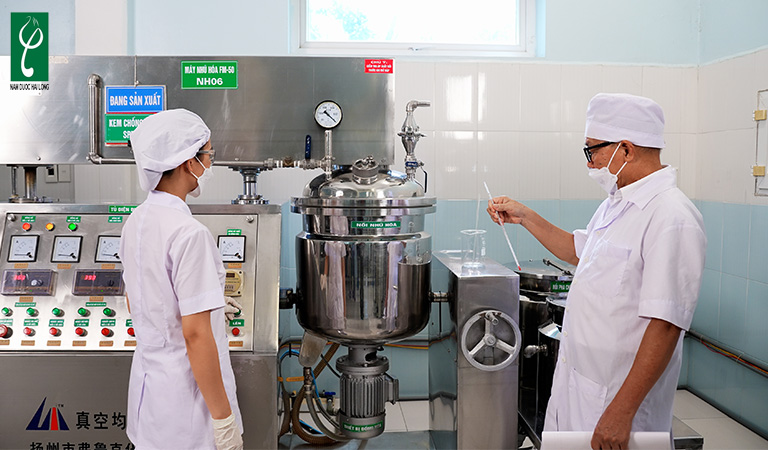 gia công nước hoa hồng uy tín