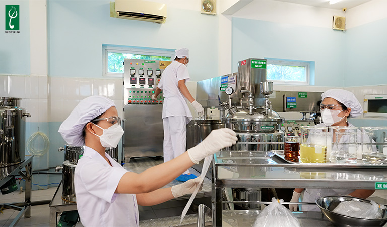 gia công mặt nạ thải độc