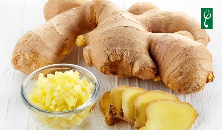 Cách làm nước gừng xịt tóc giúp tóc mọc dày và chắc khỏe Làm nước gừng xịt tóc nên ưu tiên gừng tươi để đảm bảo hiệu quả