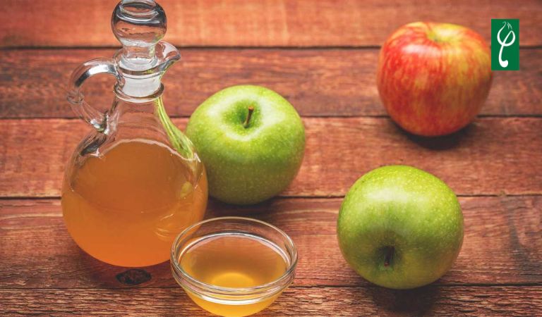 Cách khử mùi cơ thể bằng muối và giấm táo