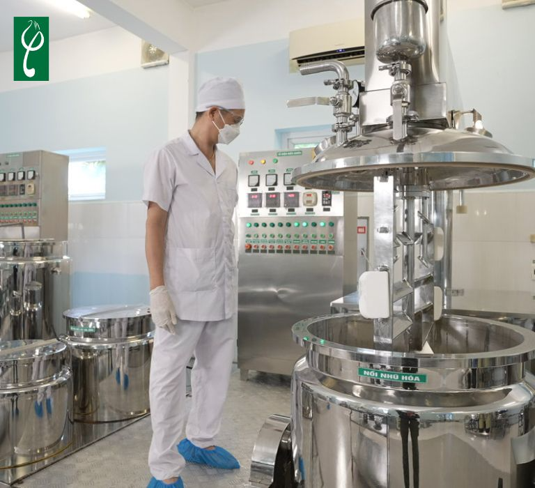 Chủ đầu tư nên chọn đối tác gia công nước lau bàn thờ sở hữu các chứng nhận, phản hồi tích cực từ khách hàng