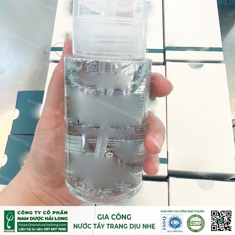 Chi phí gia công nước tẩy trang giá rẻ phụ thuộc vào yêu cầu cụ thể của từng đơn hàng