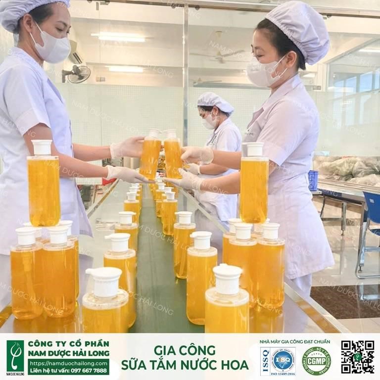 Ưu tiên nhà máy có kinh nghiệm, uy tín và đánh giá tích cực từ khách hàng